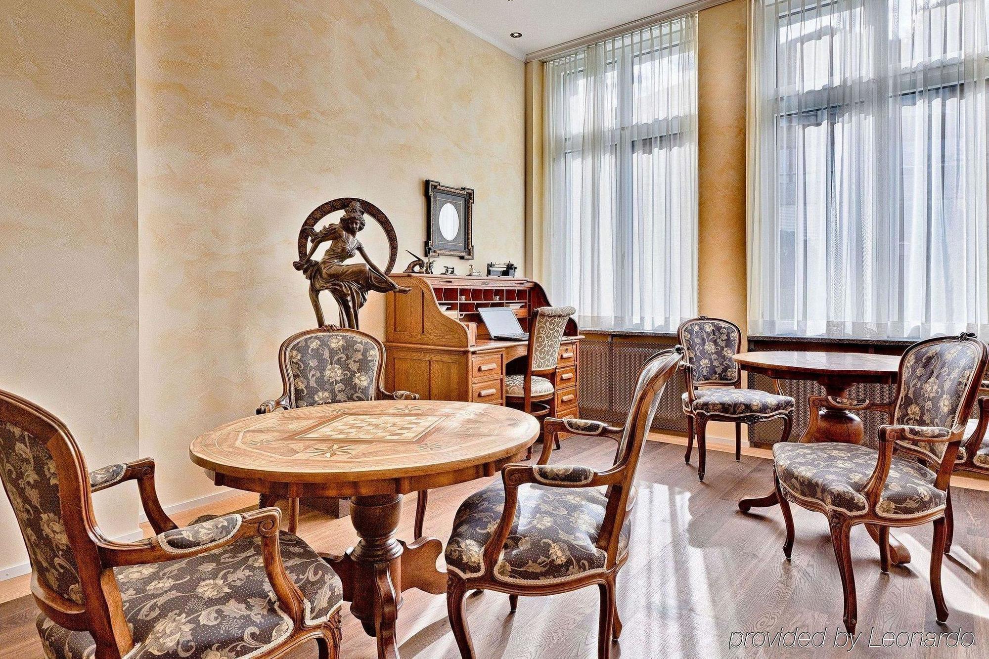 Belvedere Strandhotel Spiez Restoran gambar