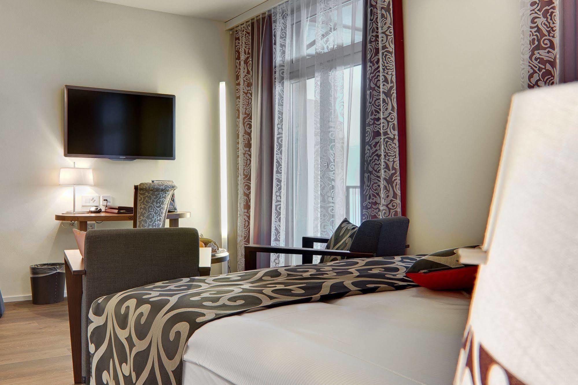 Belvedere Strandhotel Spiez Luaran gambar